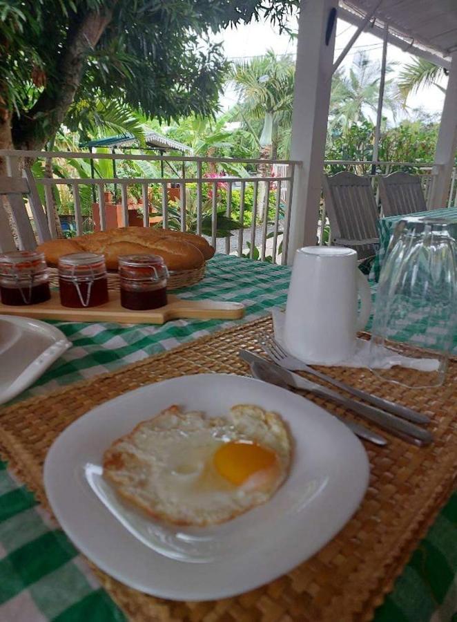 Ohana Guest House Port Mathurin Kültér fotó