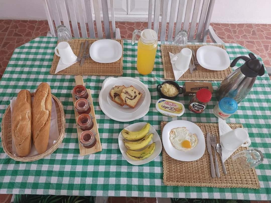 Ohana Guest House Port Mathurin Kültér fotó